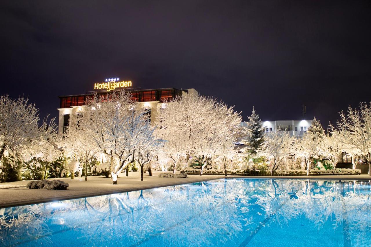 Hotel Garden Pristina Buitenkant foto